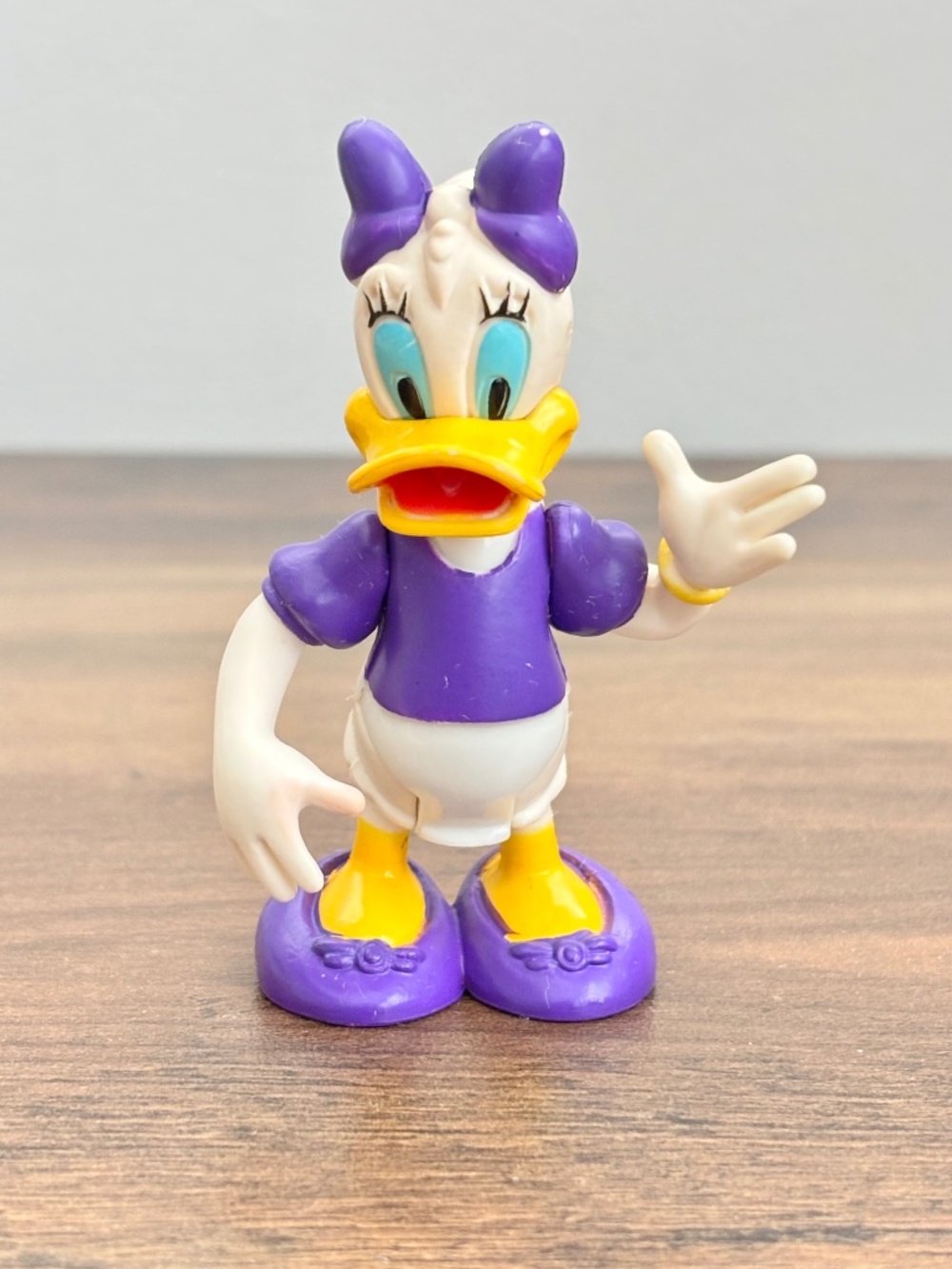 VINTAGE Disney Daisy Duck PVC Collectible Figure Toy Cake Topper Purple Bow